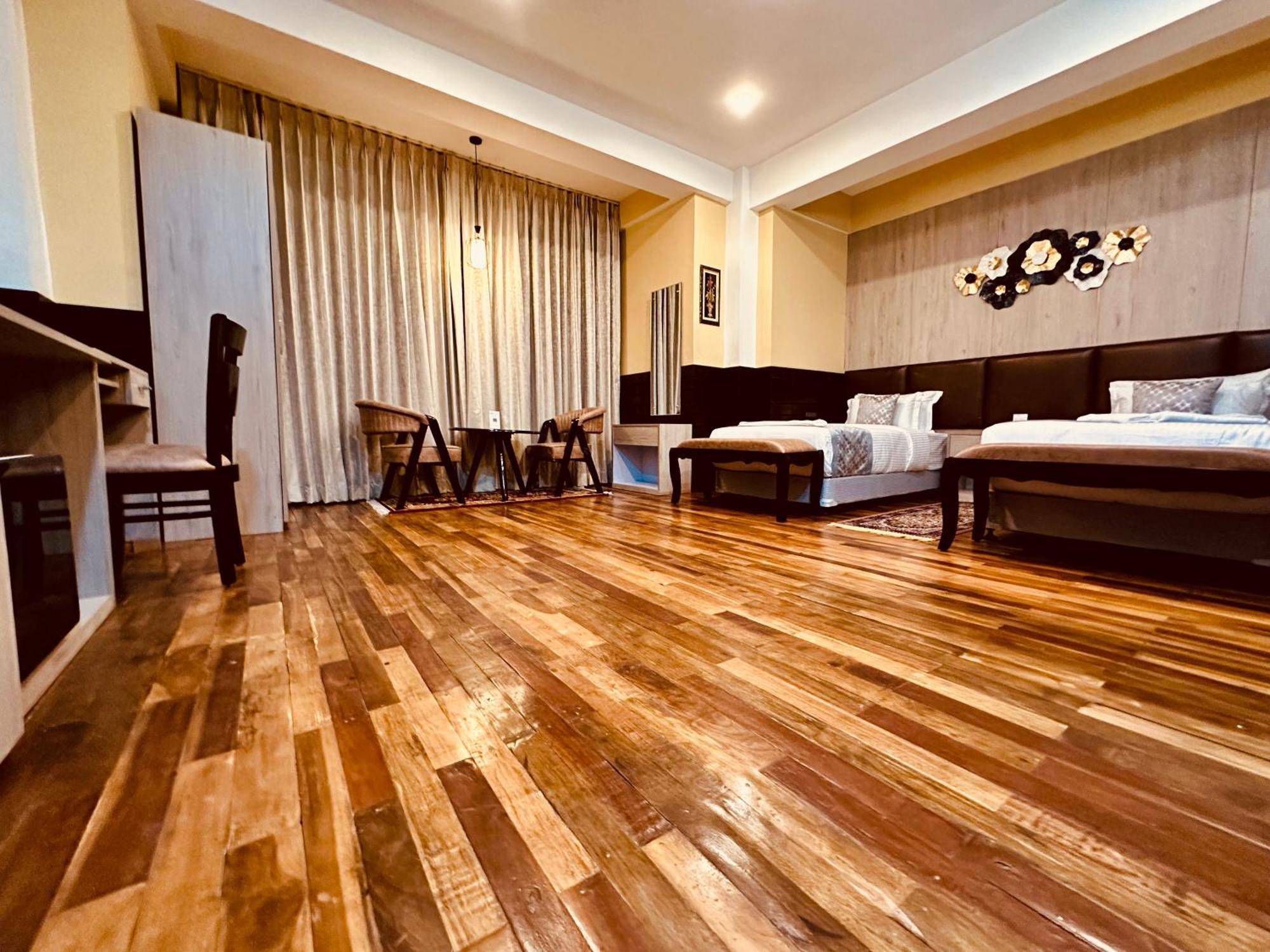 Silver Cloud Hotel بارو المظهر الخارجي الصورة