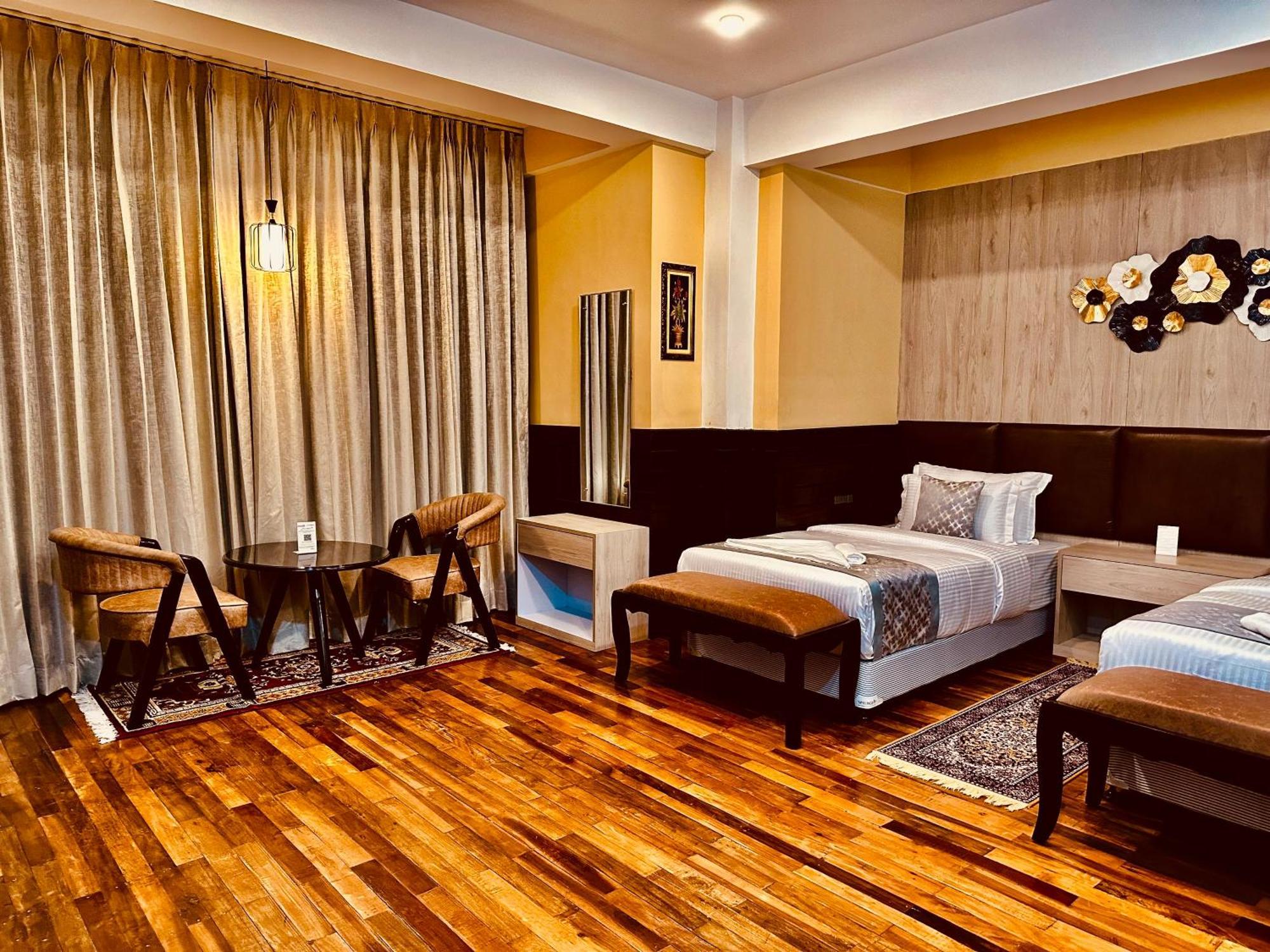 Silver Cloud Hotel بارو المظهر الخارجي الصورة
